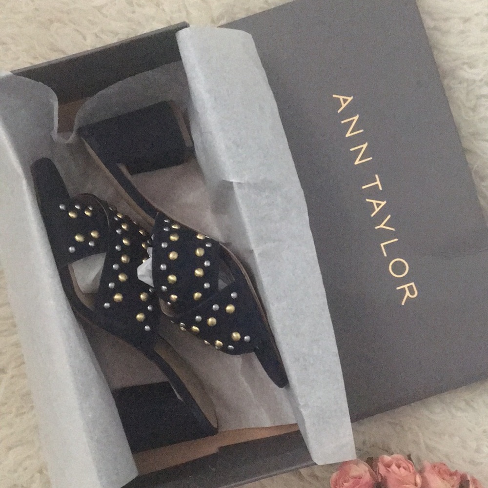 NIB • ANN TAYLOR Mariah Suede Open Toe Stud Mule - Picture 5 of 13